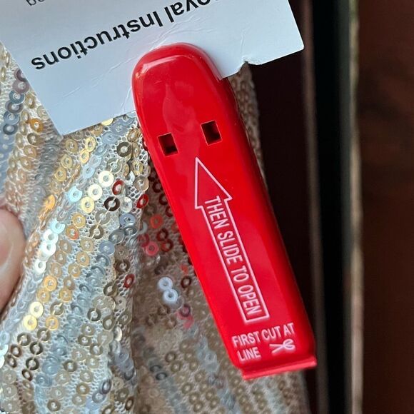 Mac Duggal Sequined Gown Style 49012 Sleeveless High Slit size 4 NWT - Picture 6 of 12